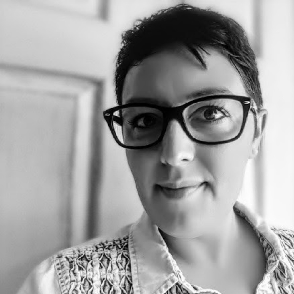 Meet your Posher, Devona